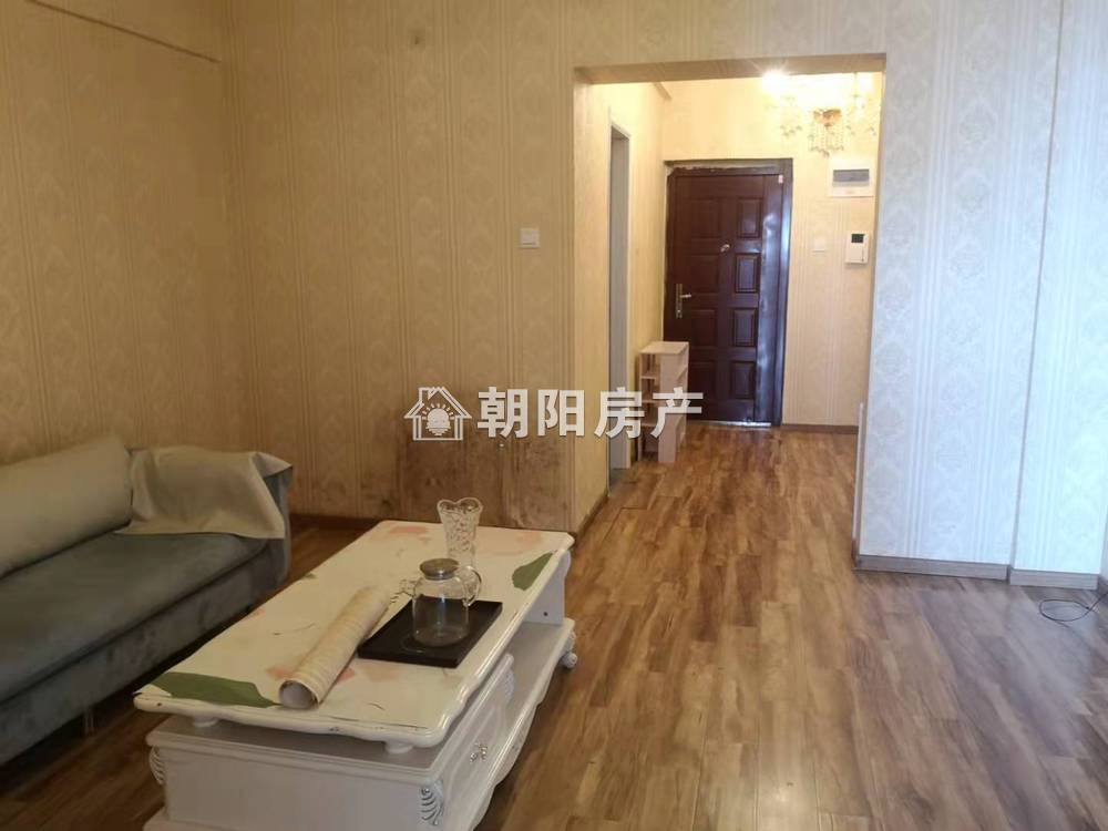 中央国际广场 61平 精装一室 满两年 3652元/平 学区配套