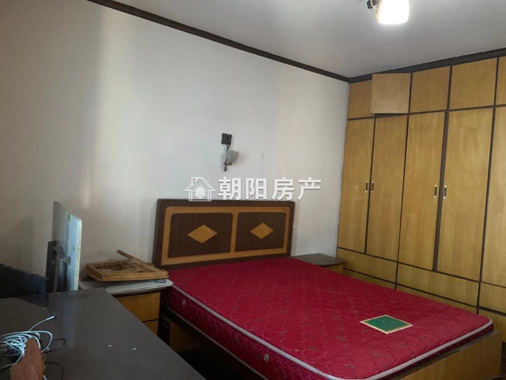 东苑新村 87平 南向精装两居 满两年 单价3908元/平