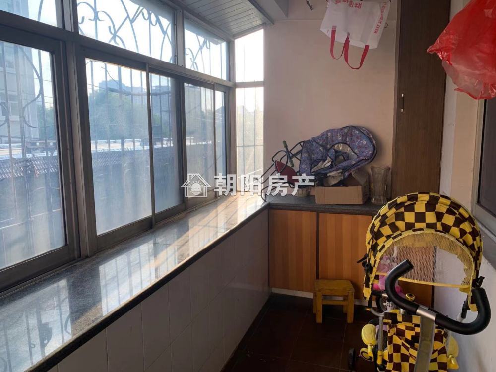 东苑新村 87平 南向精装两居 满两年 单价3908元/平