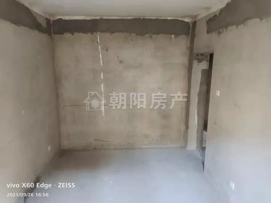 凤凰城 121平 南向三室二厅 洋房低楼层 学区房随时看房
