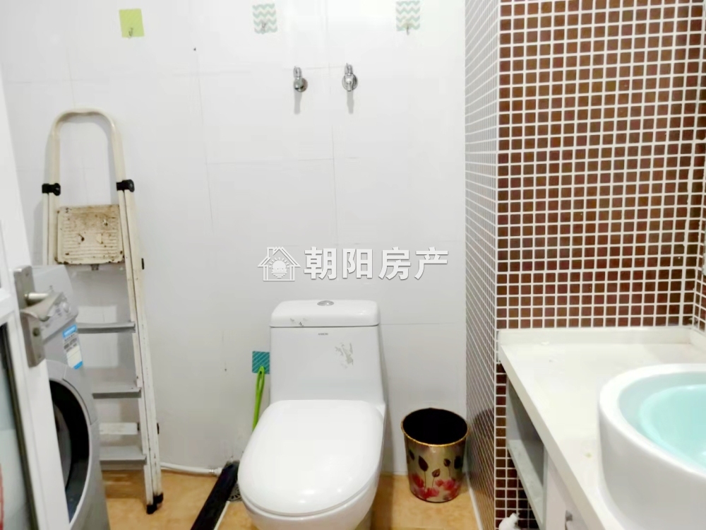 金地国际城A区 69平 精装一室两卫 学区房 满两年 采光好