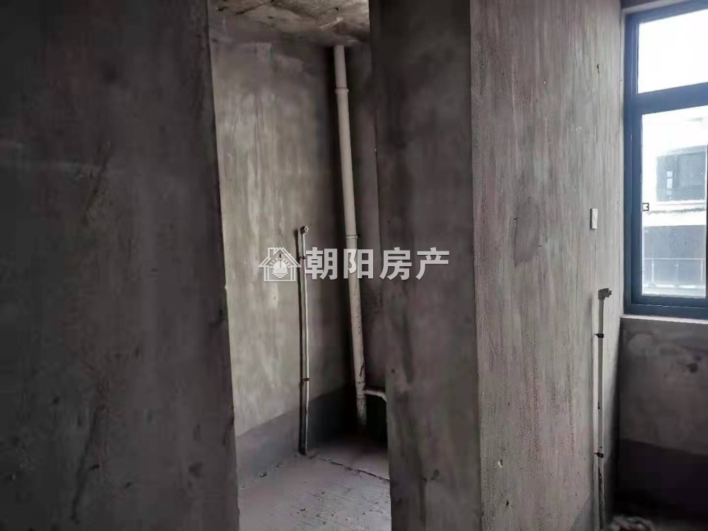 机西小区 109平 南向两室一厅 采光好 交通便利 毛坯房