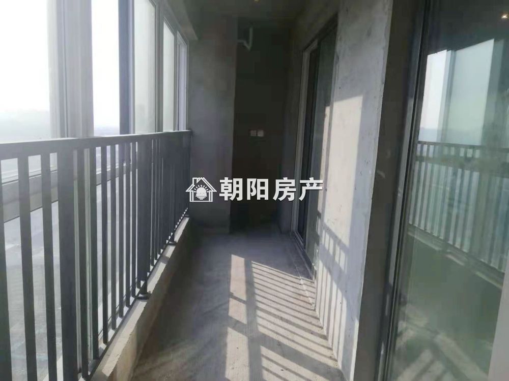 网云小镇一期 101平 南向三室 交通便利随时看房