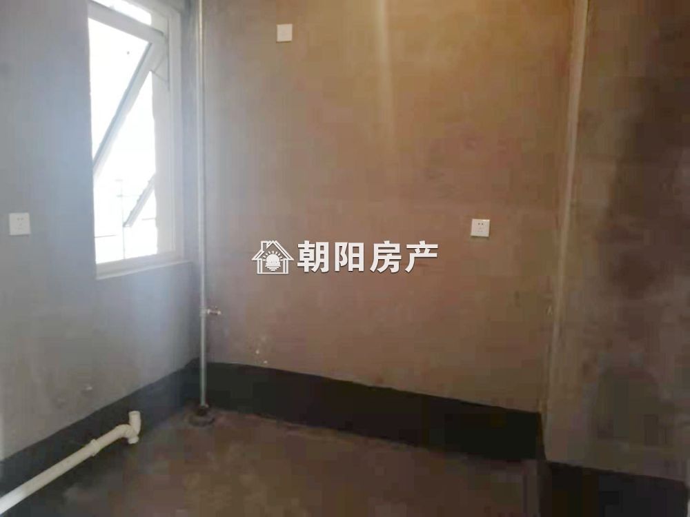 网云小镇一期 101平 南向三室 交通便利随时看房