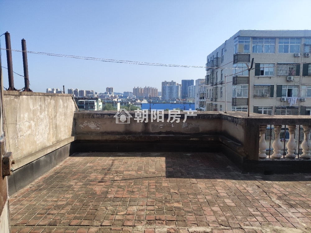 公园小区 121平 南向三室 采光好 随时看房 配套齐全