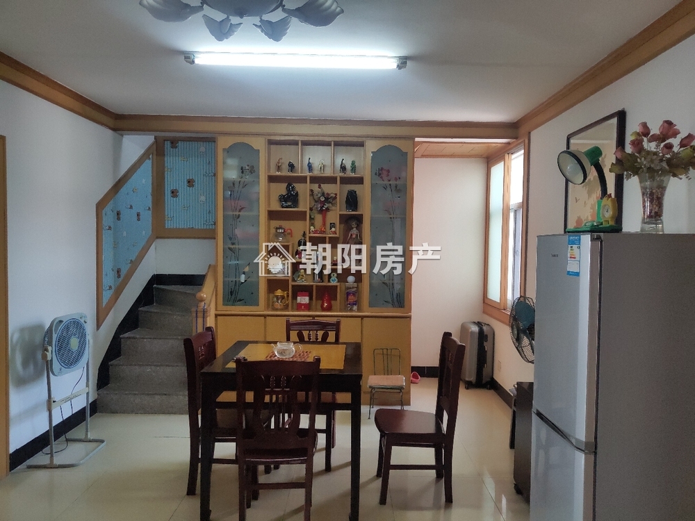 公园小区 121平 南向三室 采光好 随时看房 配套齐全