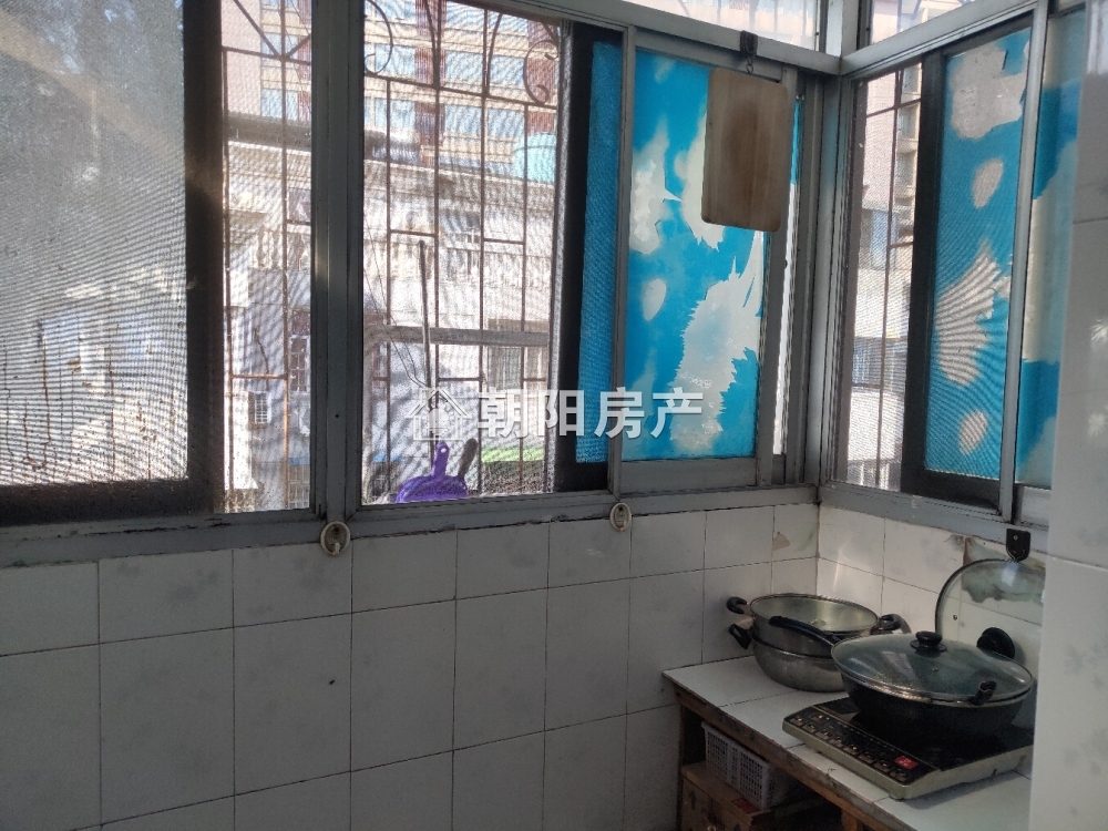 公园小区 121平 南向三室 采光好 随时看房 配套齐全