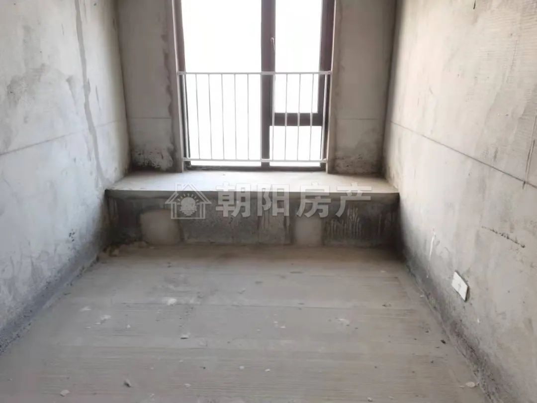 凤台碧桂园西区 228平 五室三卫南北通透 交通便利