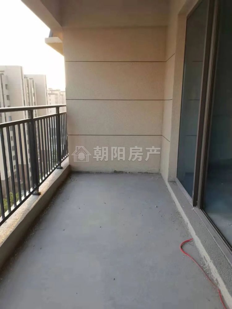 凤台碧桂园西区 228平 五室三卫南北通透 交通便利