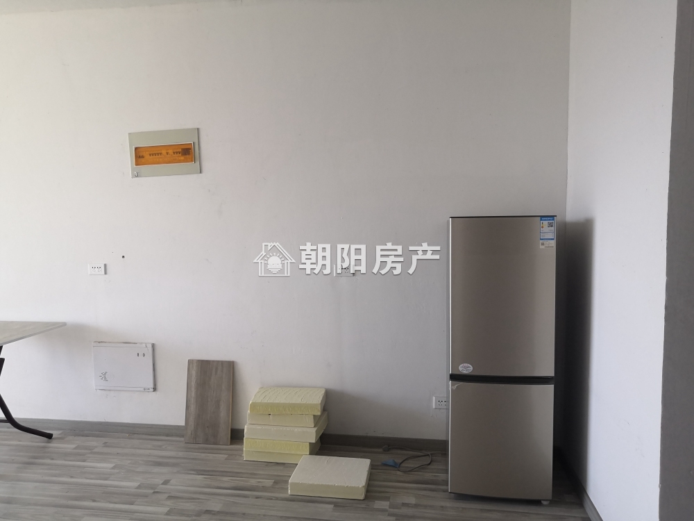 东昌庭院 98平 南向高楼层三室 简装 交通便利 随时看房
