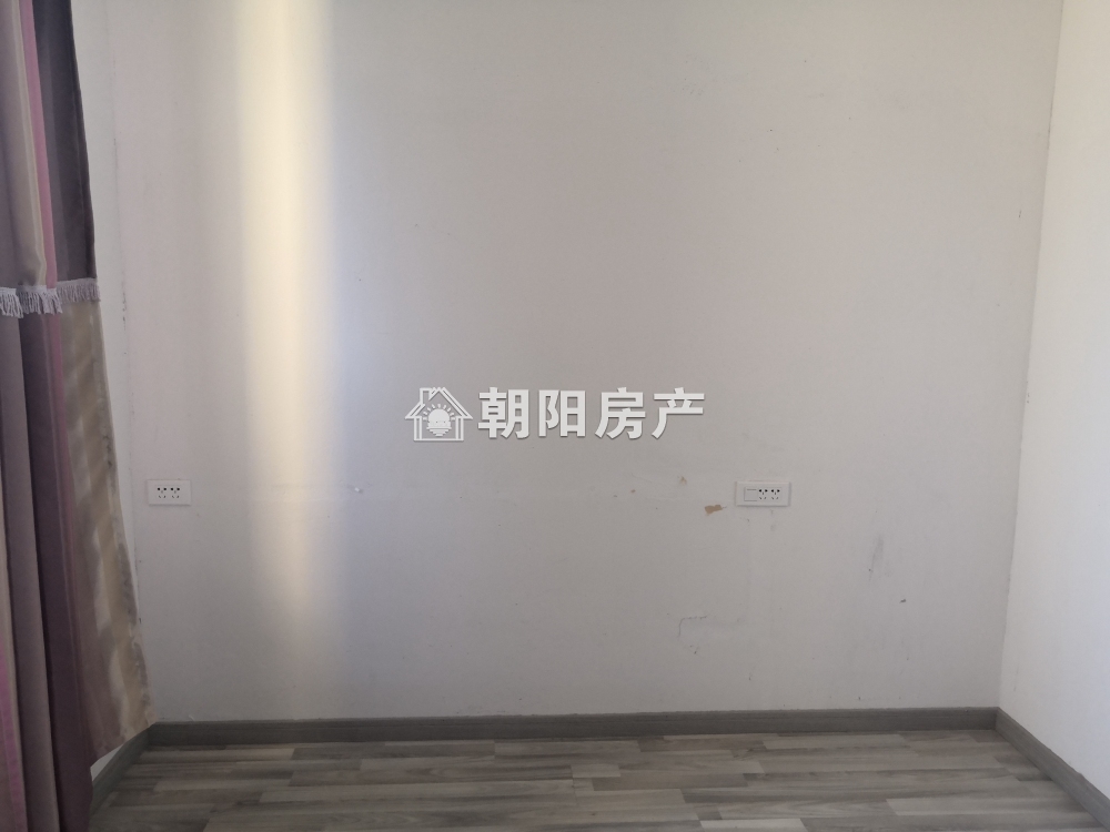 东昌庭院 98平 南向高楼层三室 简装 交通便利 随时看房