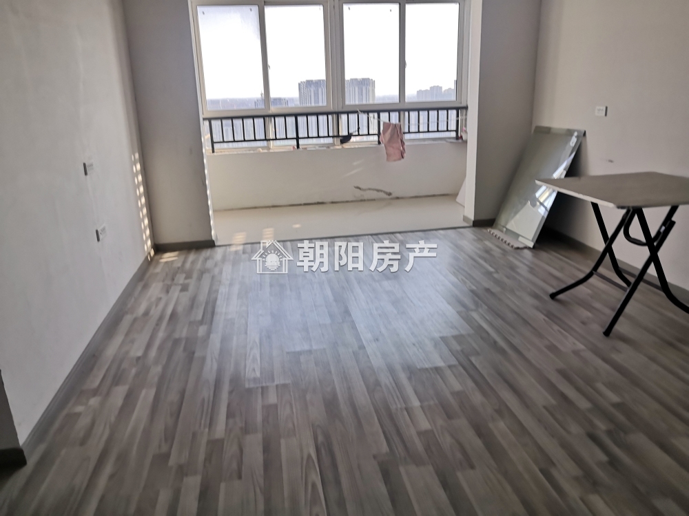 东昌庭院 98平 南向高楼层三室 简装 交通便利 随时看房
