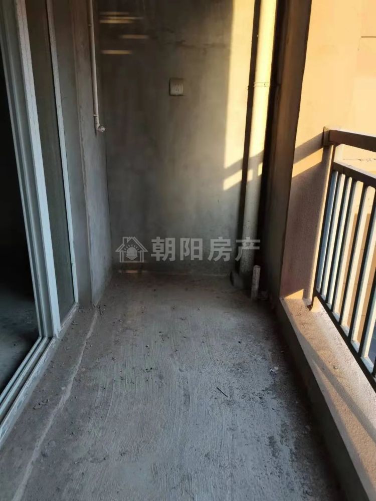 稻香花园 117平 南向三室 满五唯一 单价4900