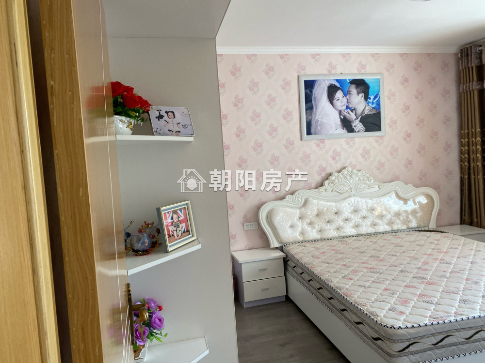 幸福里 84平 两室两厅 免税精装 单价3303元/平
