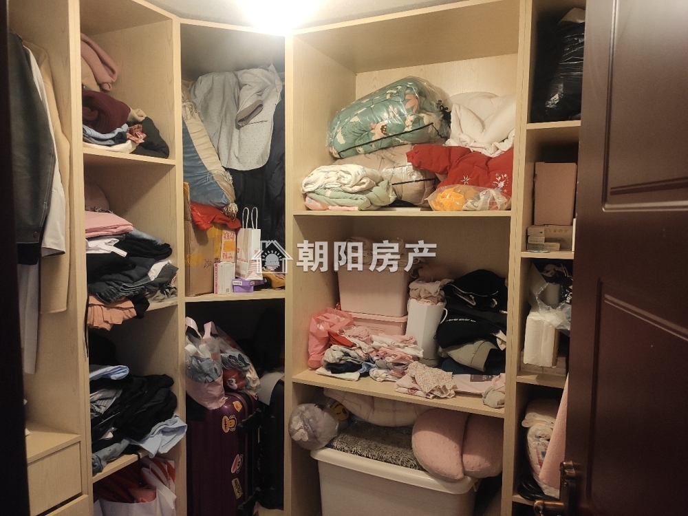 铂蓝美地 178平 四室两厅精装 随时看房 多层高楼层