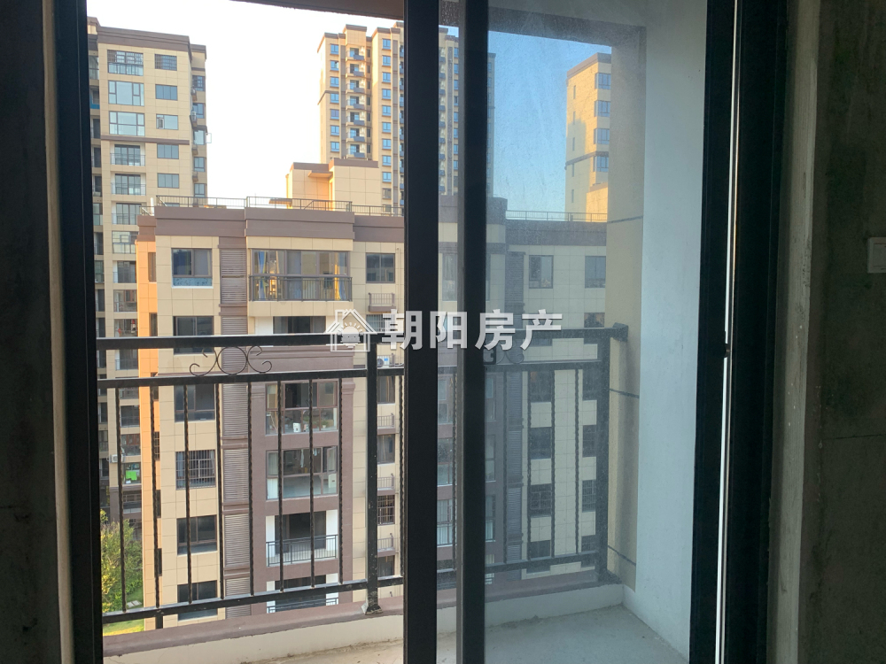 晟地绿园 115平 南向三室采光好 交通便利 毛坯