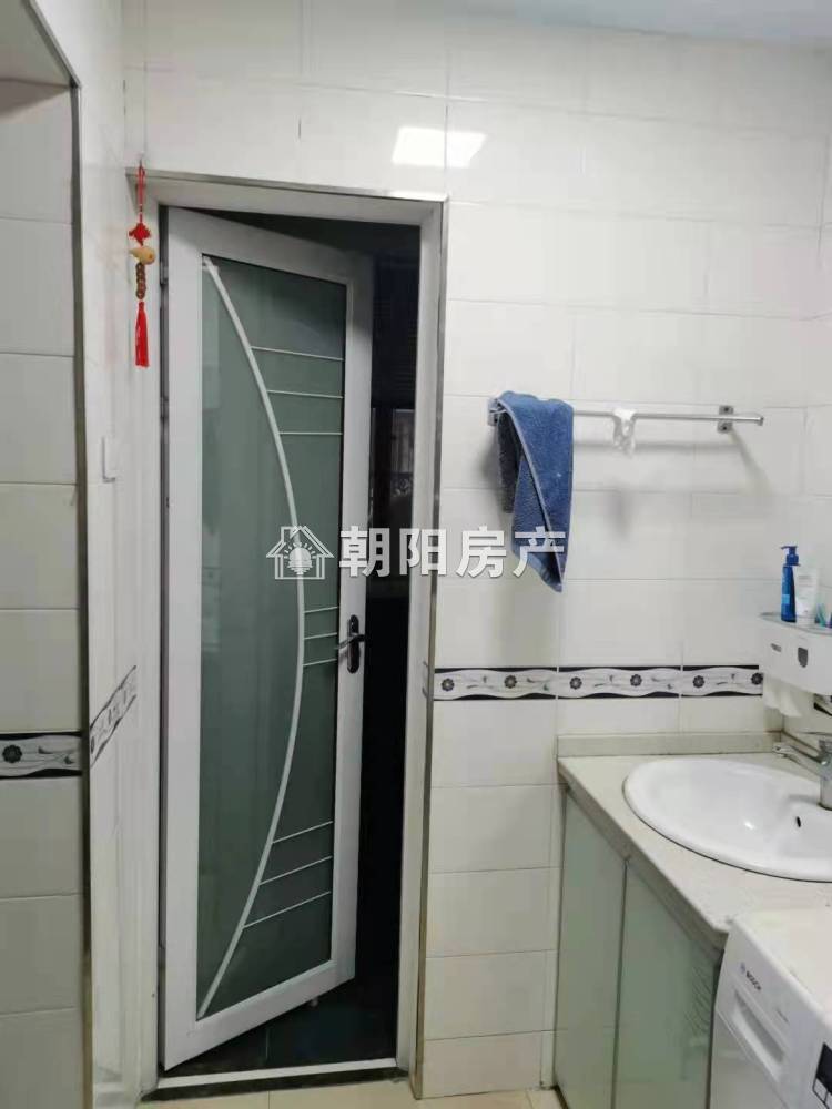 东苑小区西区 77平 南向两室一厅 精装单价2255元 交通便利配套齐全