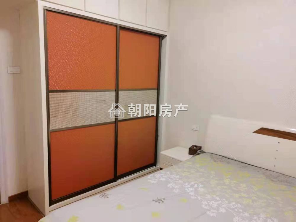 东苑小区西区 77平 南向两室一厅 精装单价2255元 交通便利配套齐全