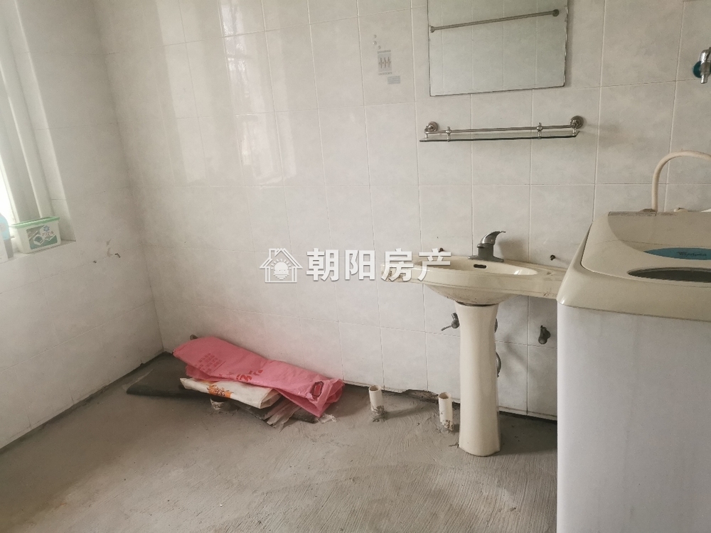 裕安三村 143平 南向大三室 精装 满两年 学区房