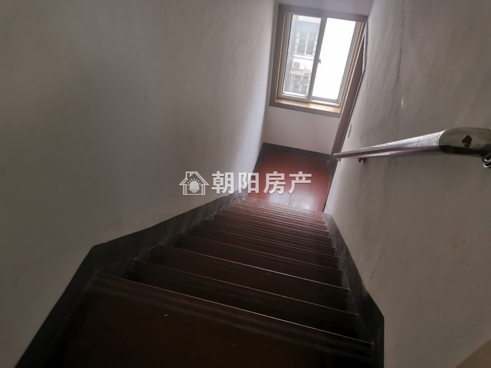 裕安三村 143平 南向大三室 精装 满两年 学区房