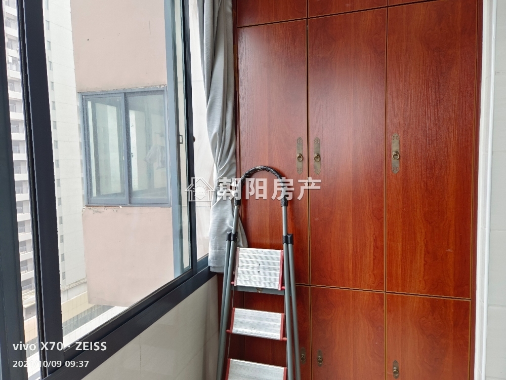 万达广场 92平 南向两室两厅 精装 学区房 随时看房