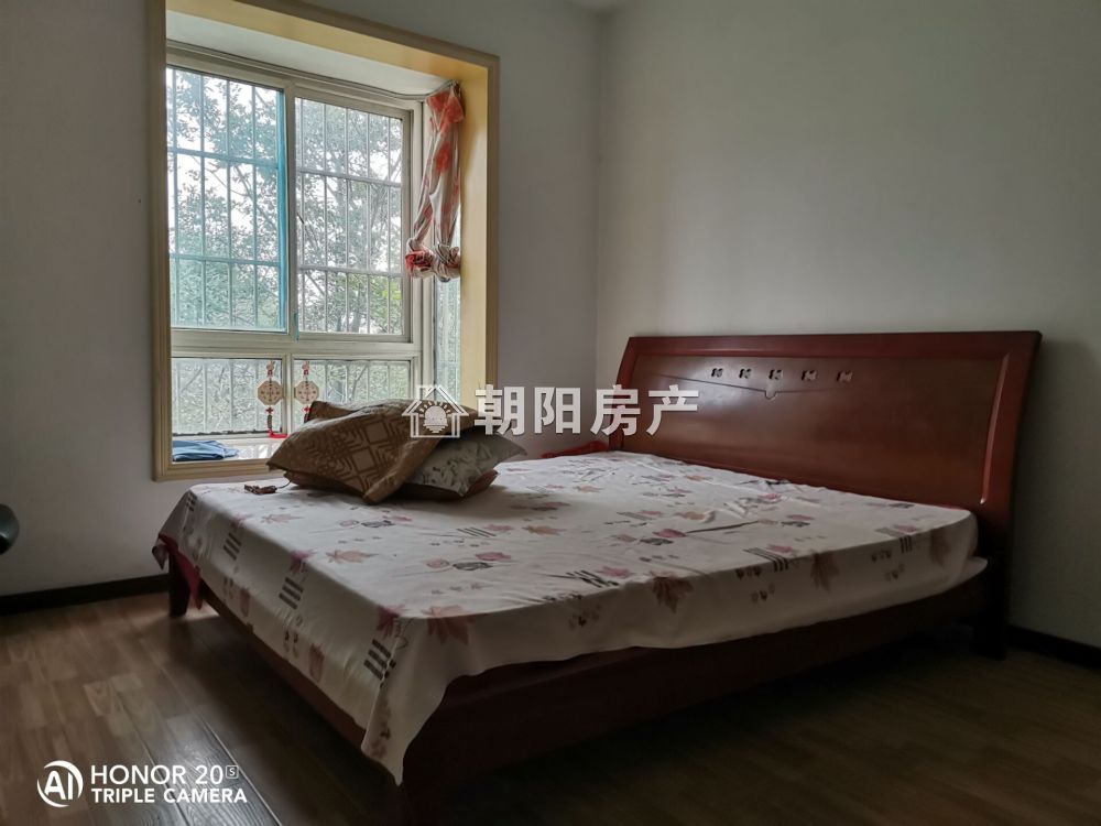 惠利中都二期 103平 南向舒适两室 满两年 交通便利 随时看房