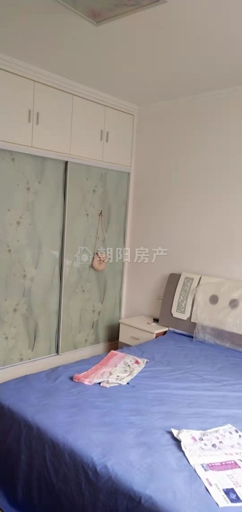 老看守所家属楼 121平 精装三室 南北通透 交通便利 学区房