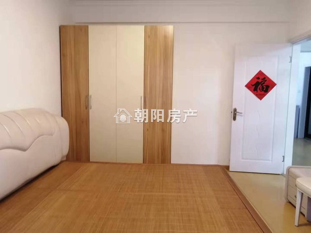 志高壹代城 91平 三室两厅 精装 满两年 随时看房