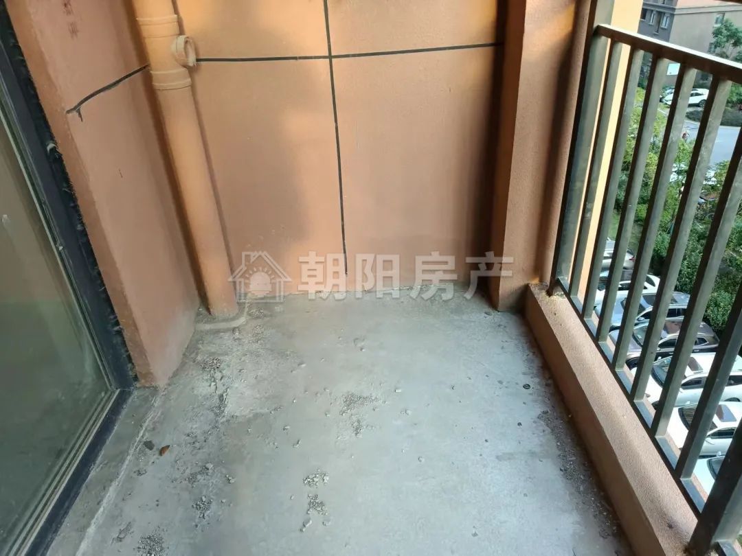 金大地悦府 116平 朝南三室 5862元/平 满五唯一
