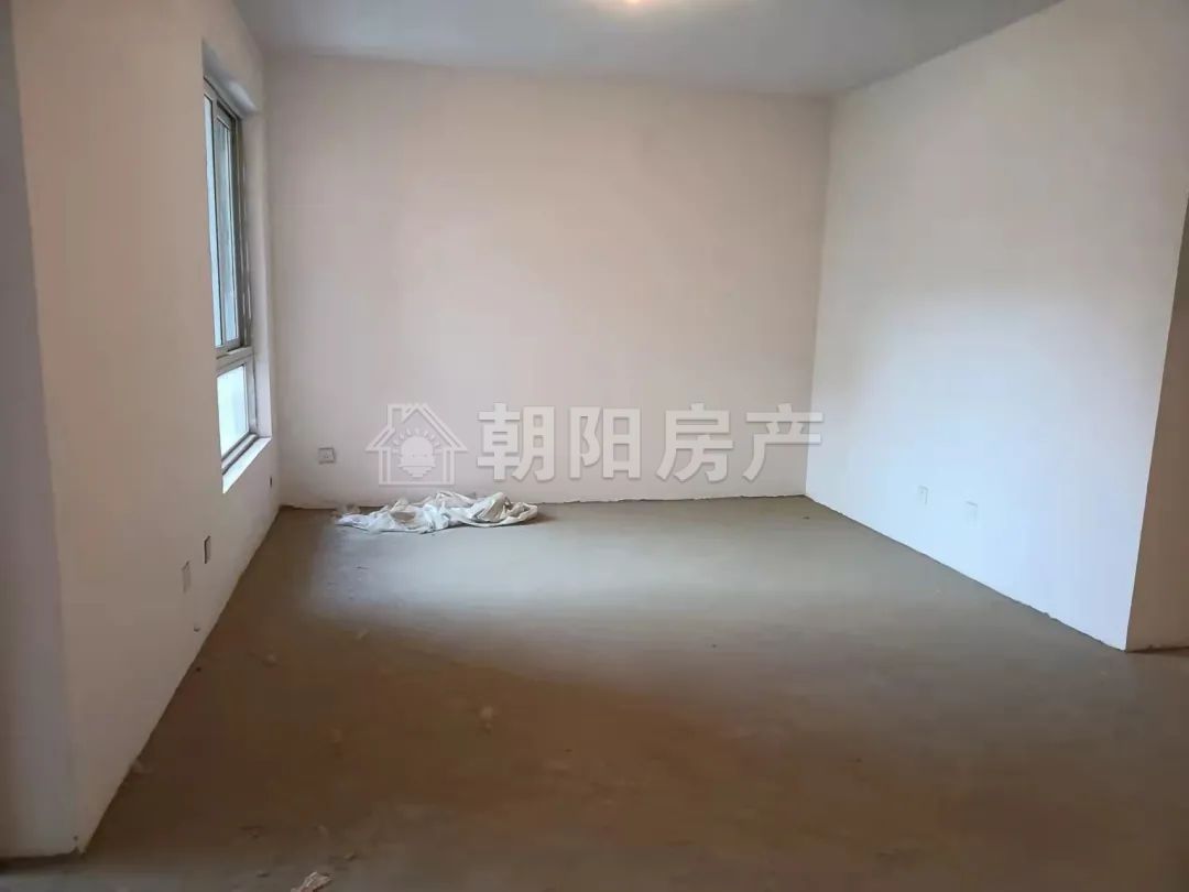 金大地悦府 116平 朝南三室 5862元/平 满五唯一