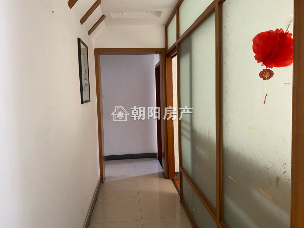 香格里拉 179平 南向四室精装 满五唯一 学区房
