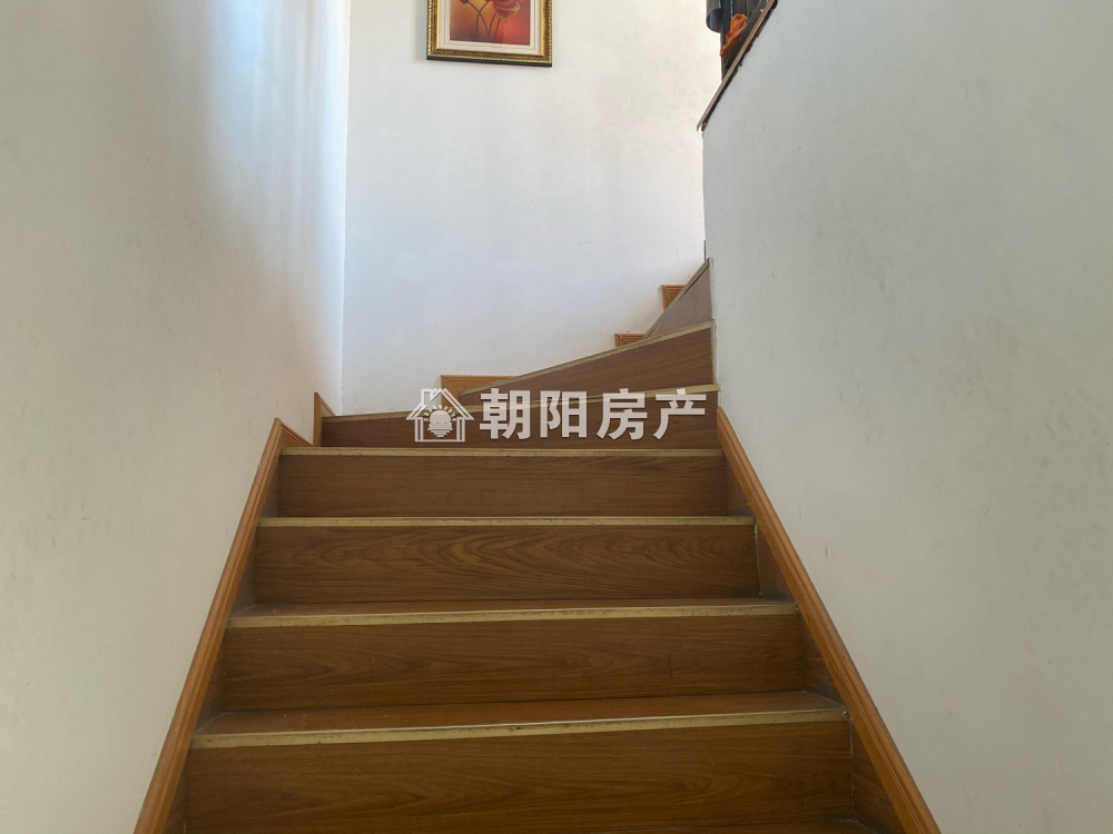 香格里拉 179平 南向四室精装 满五唯一 学区房