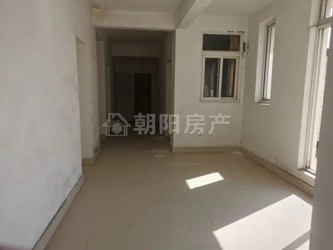 凤凰花园 179平 南向四室 满两年 学区房 单价4060元