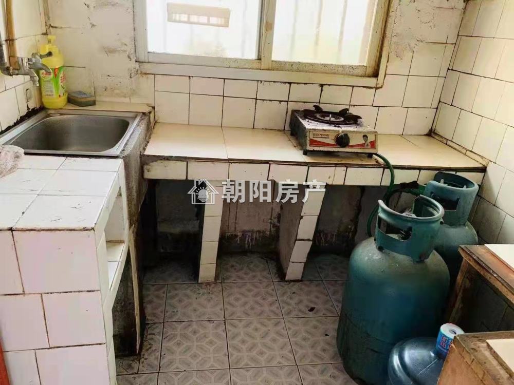 三部粮站 70平 两室一厅 朝南采光好 交通便利随时看房