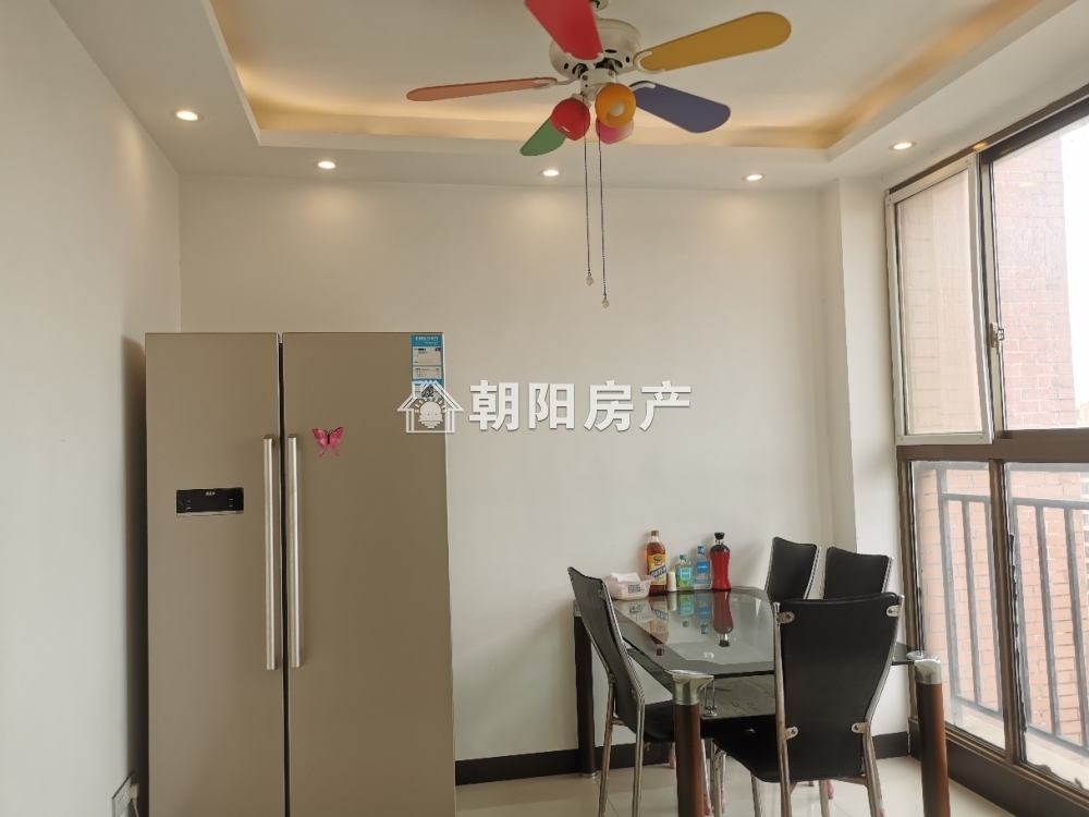 未来城 111平 南向三室两厅 精装 满两年 学区房