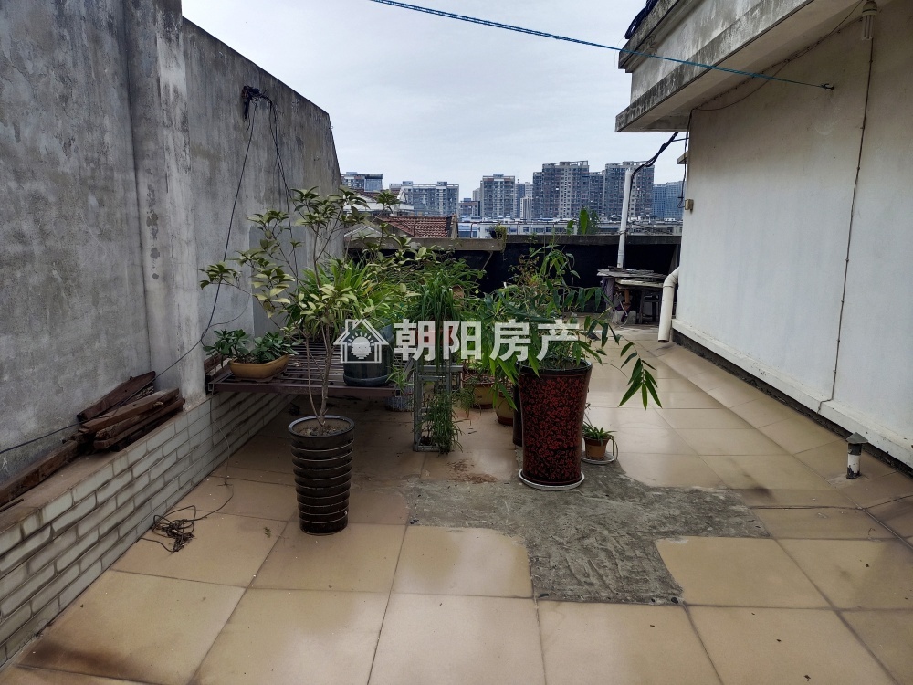 海达花园 127平 南北通透三室二厅 精装单价1889元 学区房
