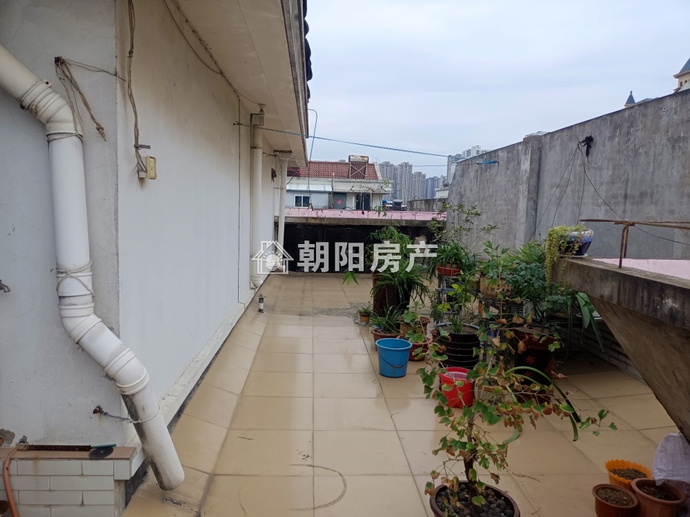 海达花园 127平 南北通透三室二厅 精装单价1889元 学区房