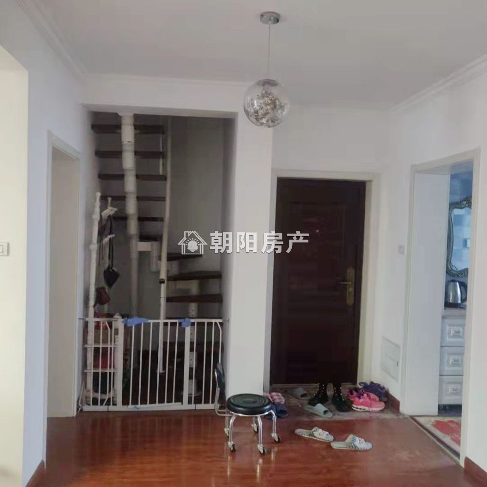 春晓名城 132平 南向三室二厅 采光好 随时看房