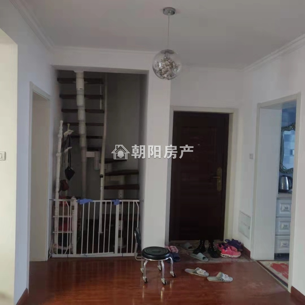春晓名城 132平 南向三室二厅 采光好 随时看房