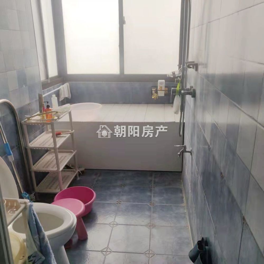 春晓名城 132平 南向三室二厅 采光好 随时看房