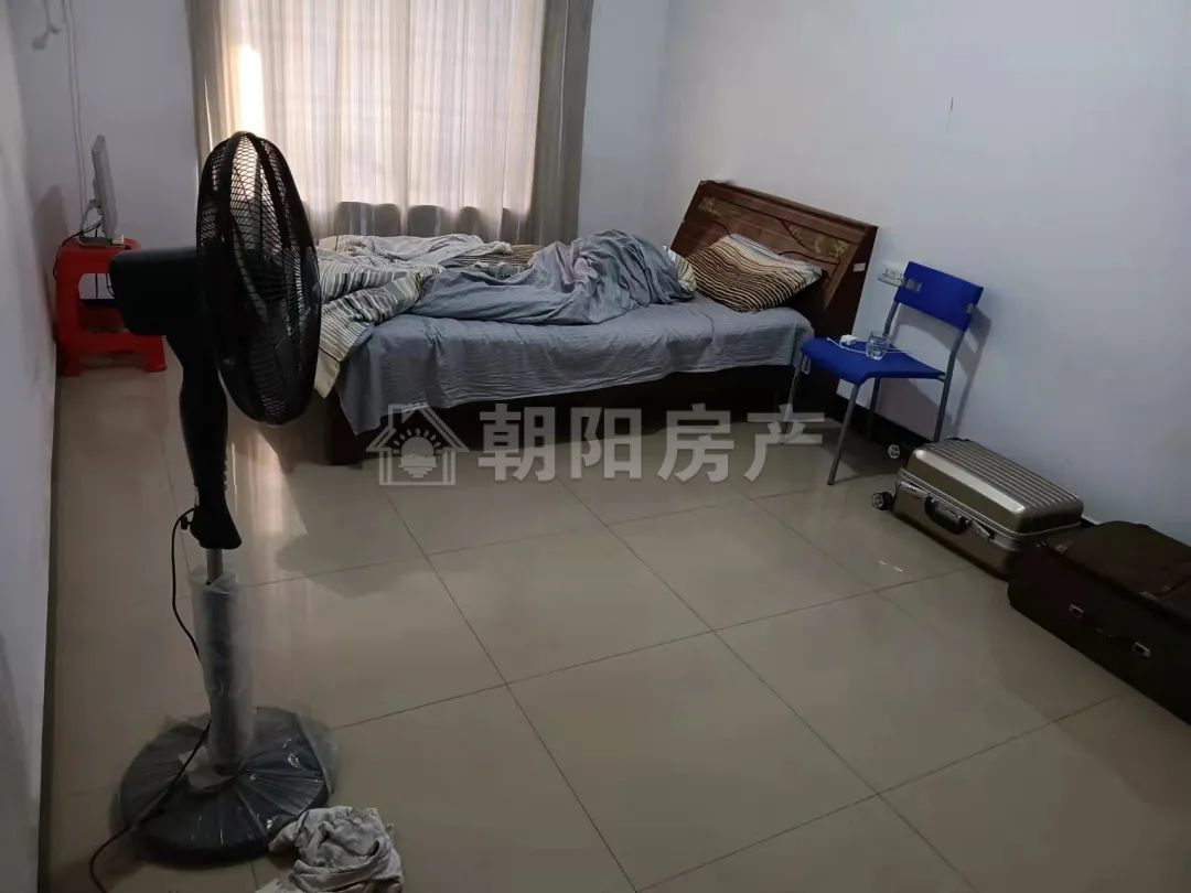现代汉城 129平 南向三室二厅 满两年 采光好 交通便利