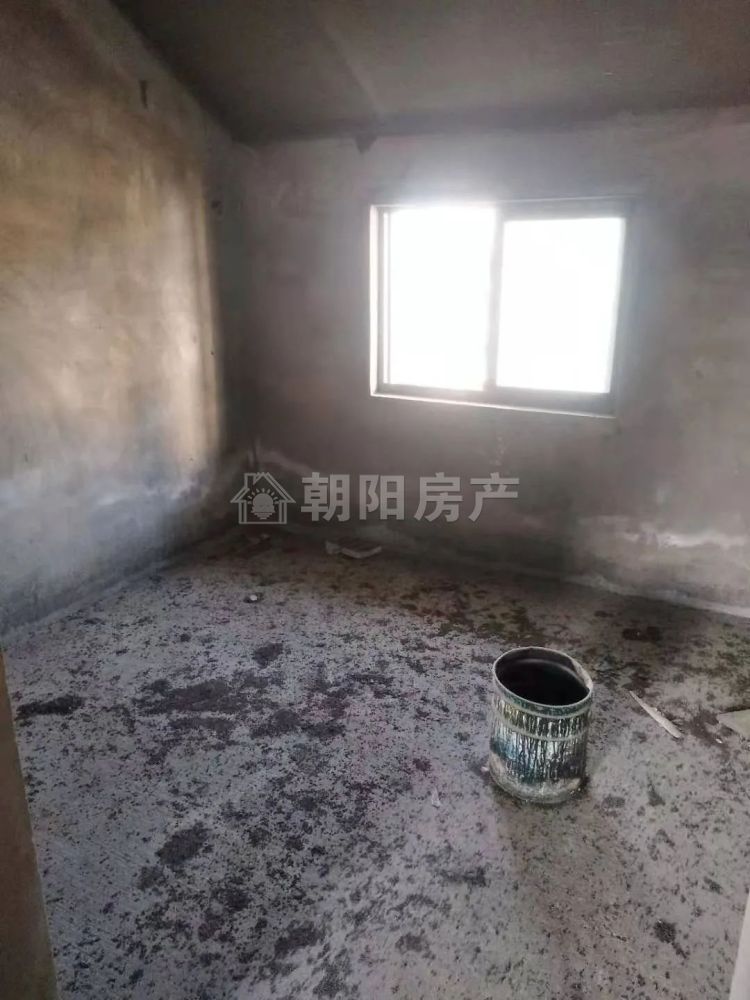 临水雅苑 158平 跃层六室 满两年学区房 采光好