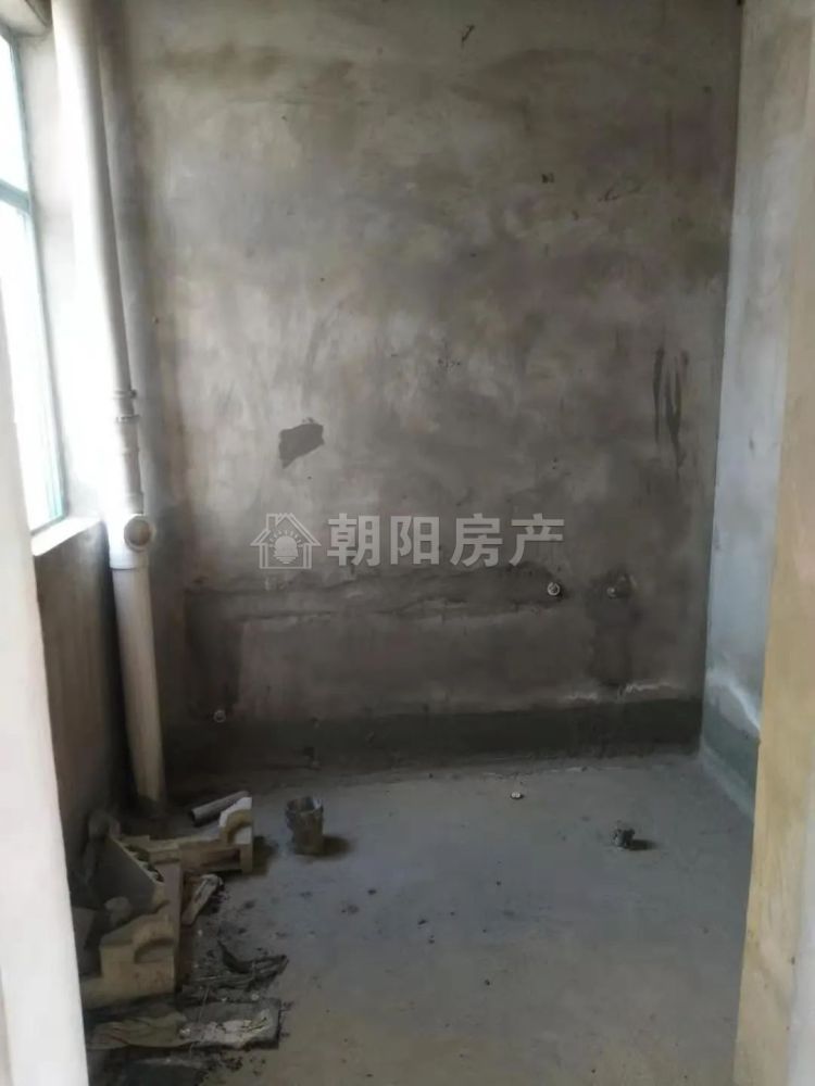临水雅苑 158平 跃层六室 满两年学区房 采光好