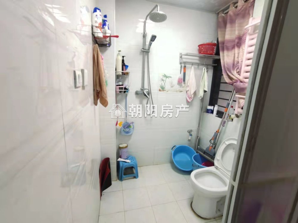 领城 116平 南向三室二厅 学区房 满两年 精装随时看房