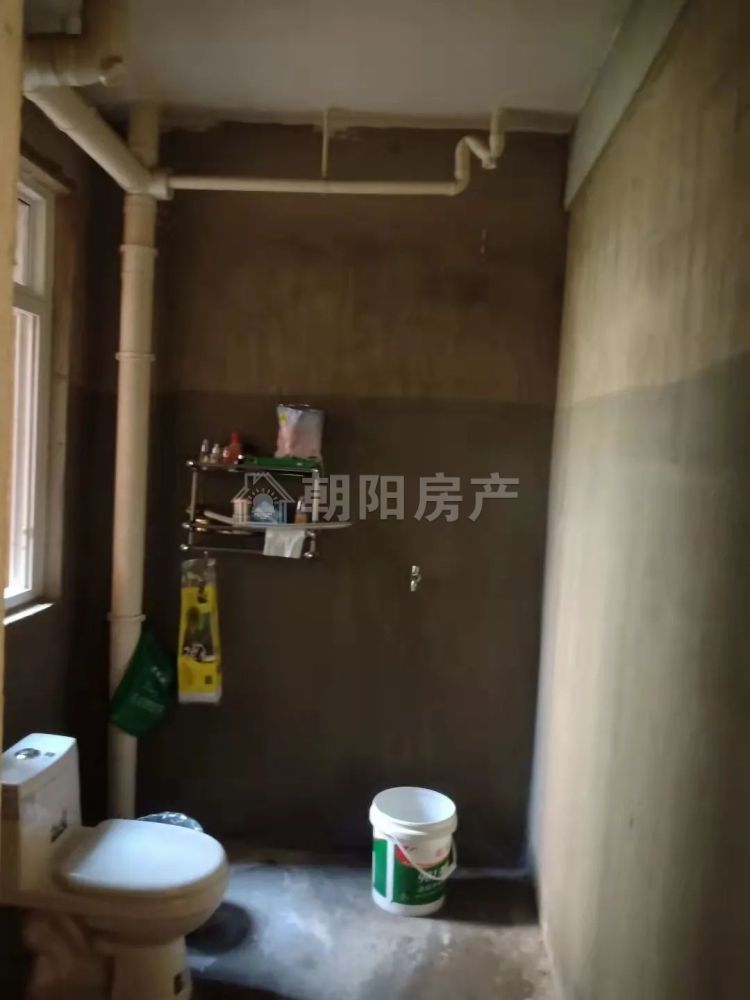西城公馆 105平 南向三室二厅 学区房 满两年 毛坯洋房