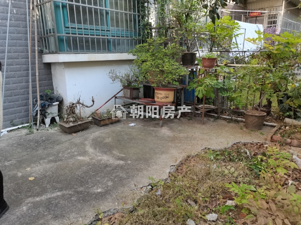 润地佳苑 130平 朝南三室二厅 简装 学区房交通便利