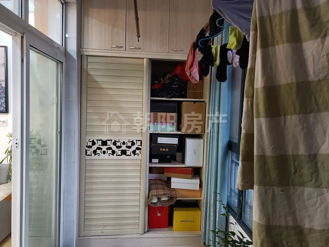 稻香花园二期 106平 南向三室二厅 精装 学区房 交通便利