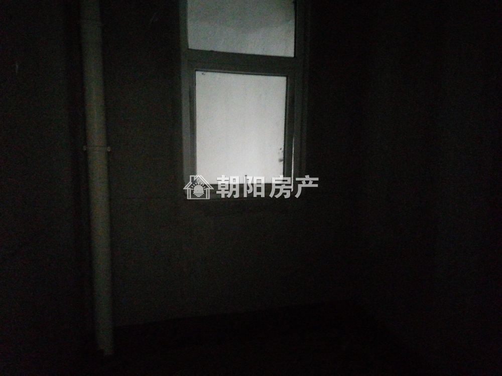 鸿朗阳光城 95平 南向三室 交通便利 毛坯