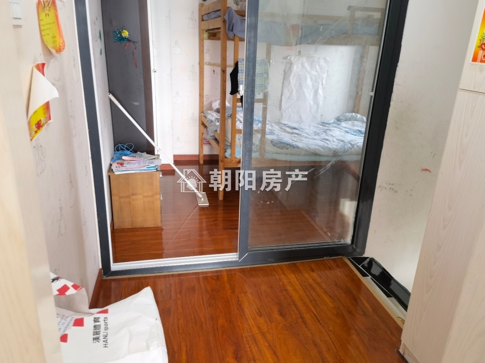 金地国际城A区 41平 复式两室两厅 精装朝南 满两年 交通便利