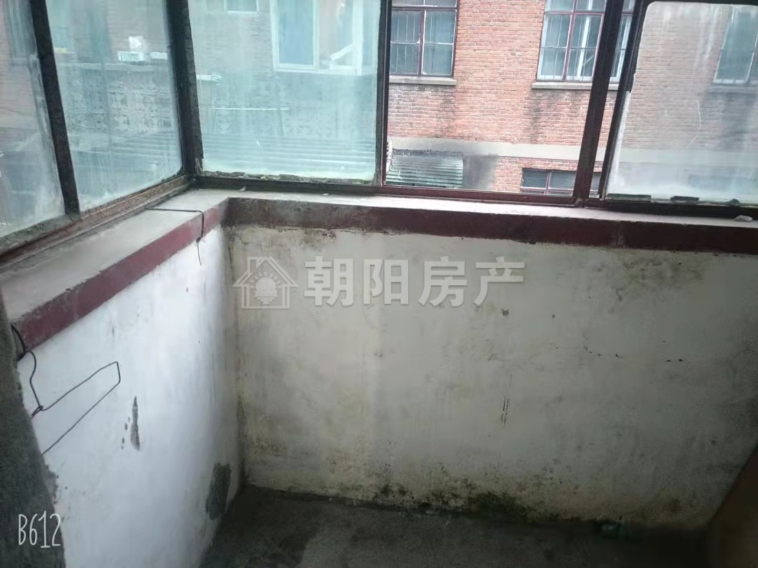谢三新村 42平 朝南一室一厅 采光好 交通便利